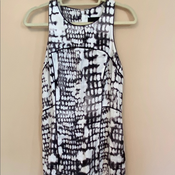 Black and White Designed Dress - Picture 2 of 9